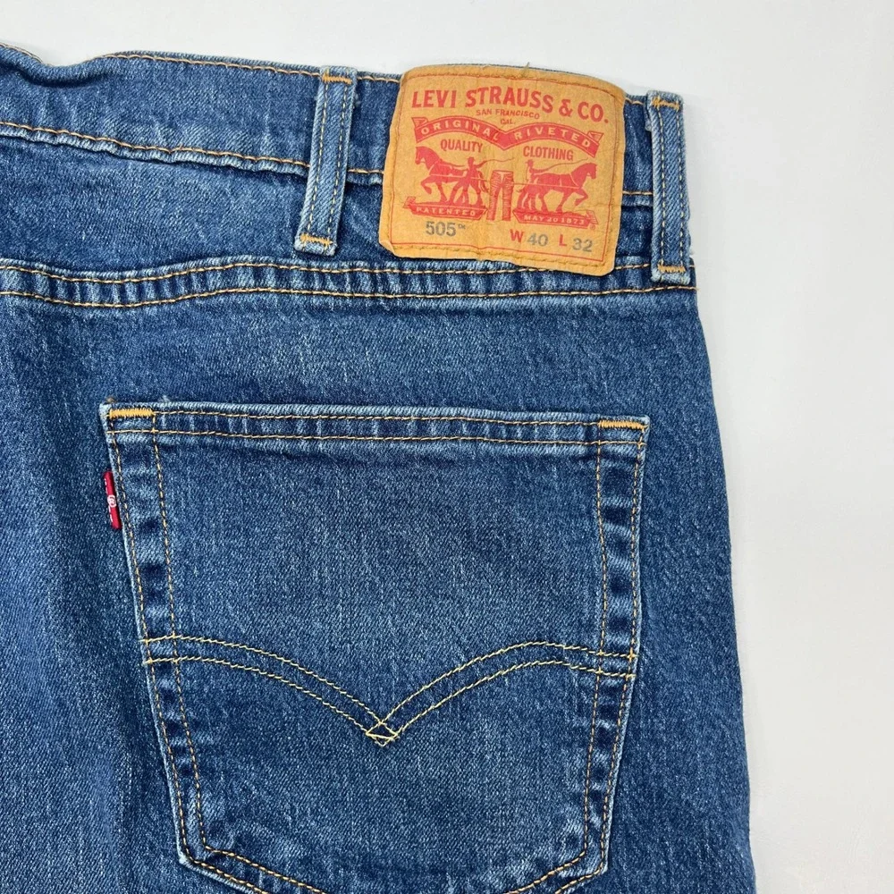 Levi's 505 Regular Fit Jeans Mens 40x32 Medium Wash Blue Straight Leg Denim